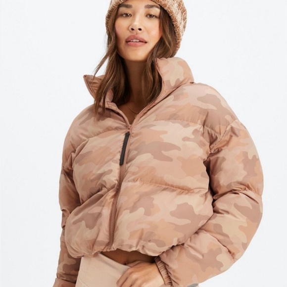 Fabletics Jackets & Blazers - Fabletics Cloudshell Cropped Puffer Jacket XXS Beige Camo